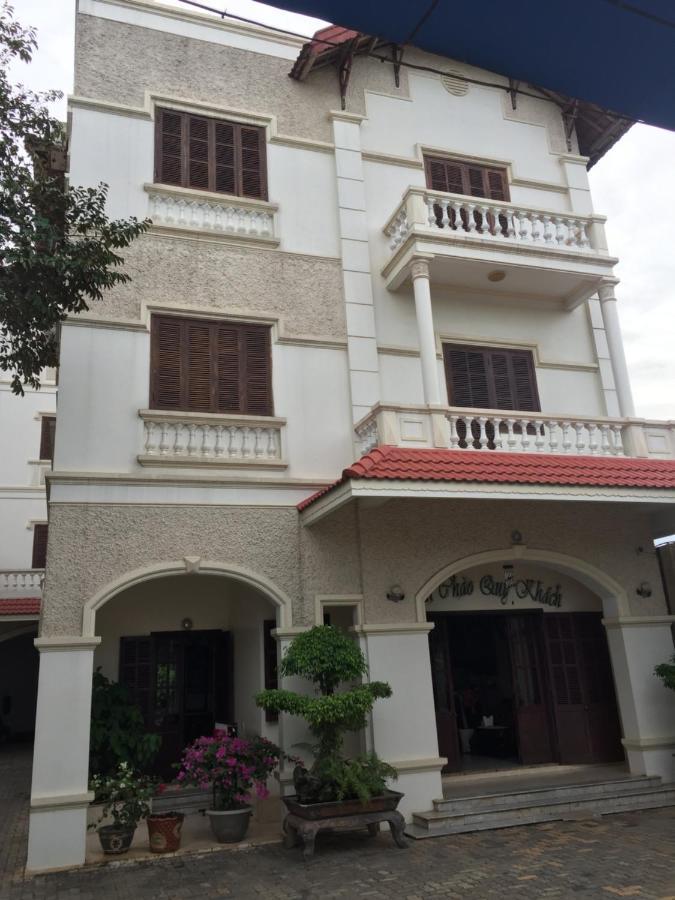 Khach San Nam Dong Hotell Dong Ha Exteriör bild